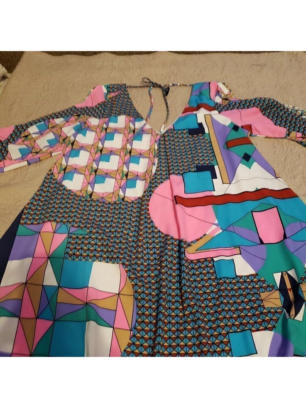 Bright Geometric Print Slit Sleeve Dress - Picture 8 of 12